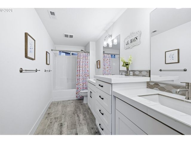 14985 Se NORTHERN HEIGHTS Dr, Happy Valley, OR 97086