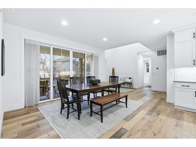 14985 Se NORTHERN HEIGHTS Dr, Happy Valley, OR 97086