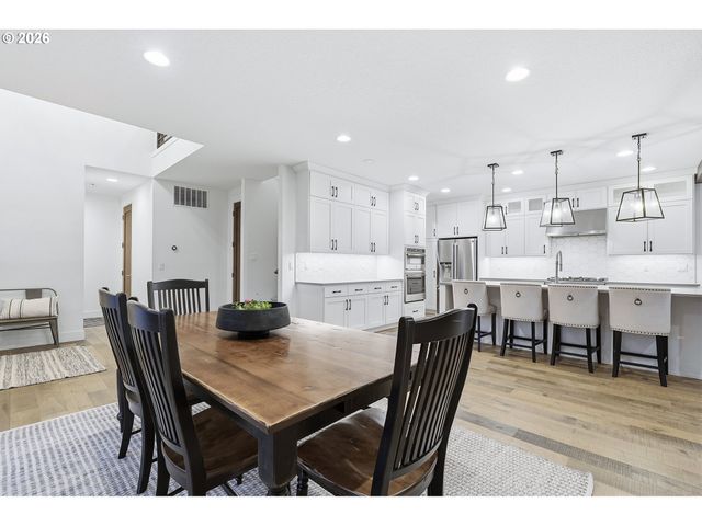 14985 Se NORTHERN HEIGHTS Dr, Happy Valley, OR 97086