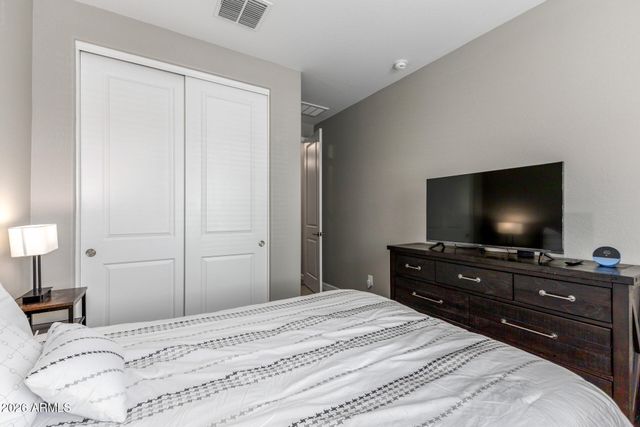 542 W RAINBOW BRIDGE Lane, San Tan Valley, AZ 85140