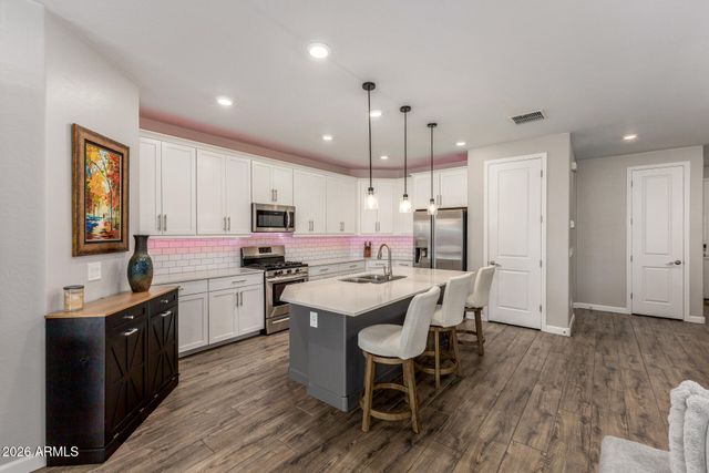 542 W RAINBOW BRIDGE Lane, San Tan Valley, AZ 85140