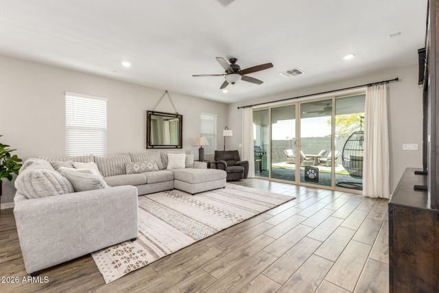 542 W RAINBOW BRIDGE Lane, San Tan Valley, AZ 85140