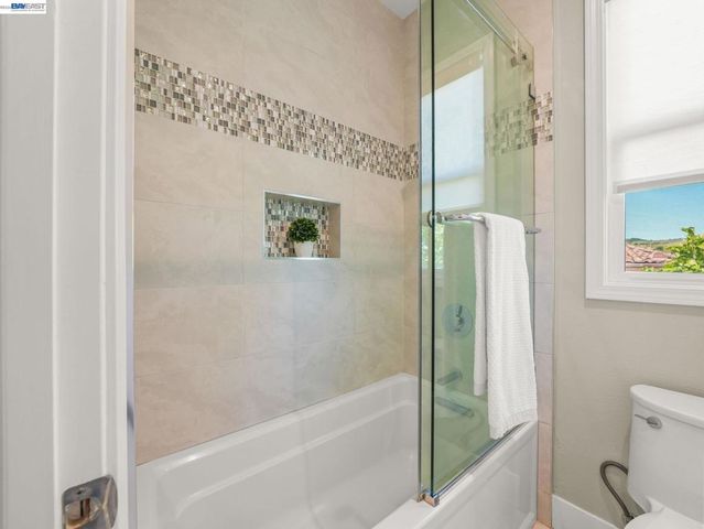 5038 Westside Dr, San Ramon, CA 94583