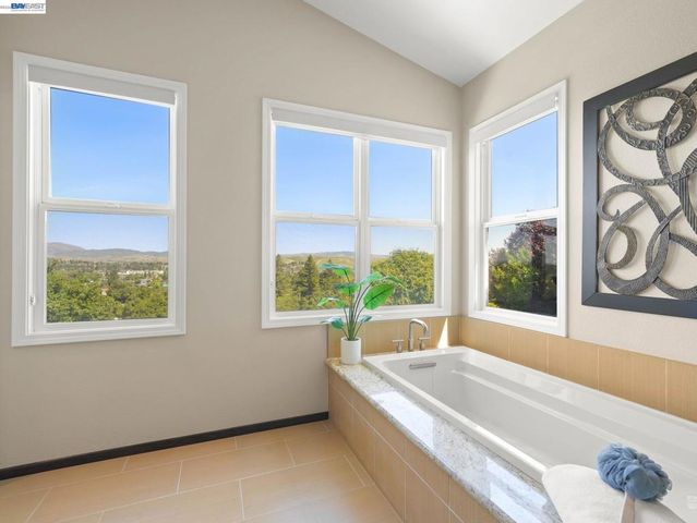 5038 Westside Dr, San Ramon, CA 94583