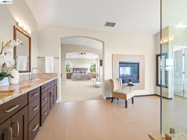 5038 Westside Dr, San Ramon, CA 94583