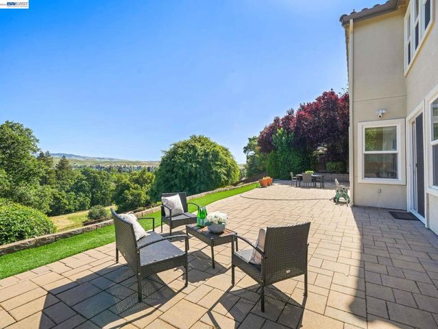 5038 Westside Dr, San Ramon, CA 94583