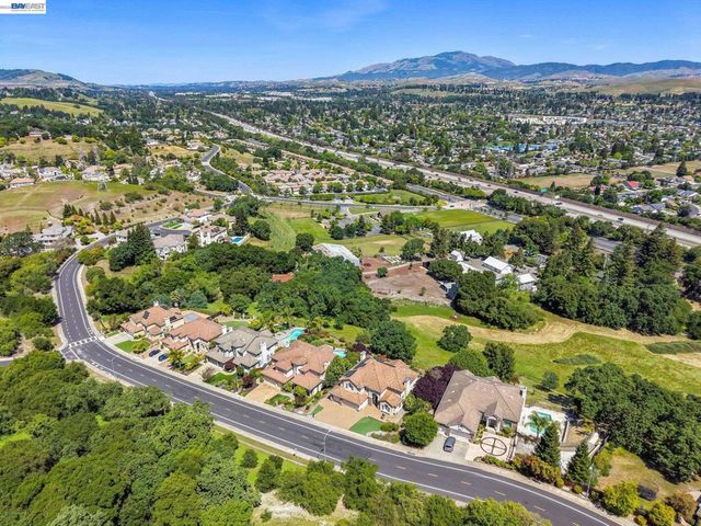 5038 Westside Dr, San Ramon, CA 94583