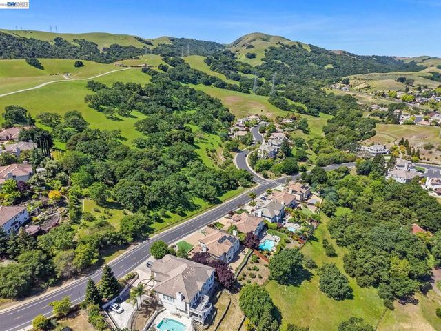 5038 Westside Dr, San Ramon, CA 94583