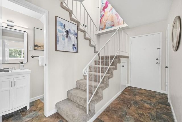 701 N Rengstorff 7, Mountain View, CA 94043