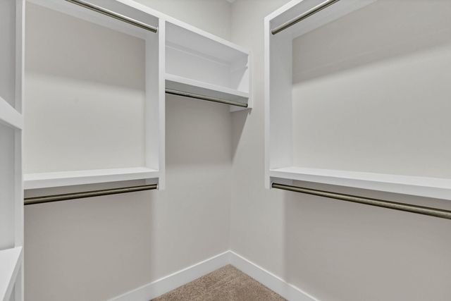 675 S Arbor Valley Way, Valley Center, KS 67147