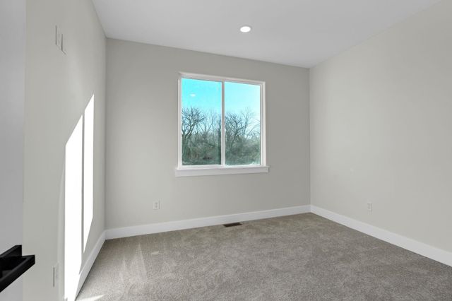 675 S Arbor Valley Way, Valley Center, KS 67147