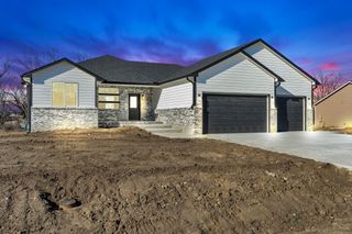 675 S Arbor Valley Way, Valley Center, KS 67147