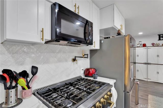 11679 Winterhawk Way, Apple Valley, CA 92308