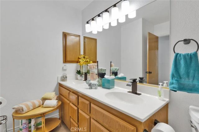 11679 Winterhawk Way, Apple Valley, CA 92308