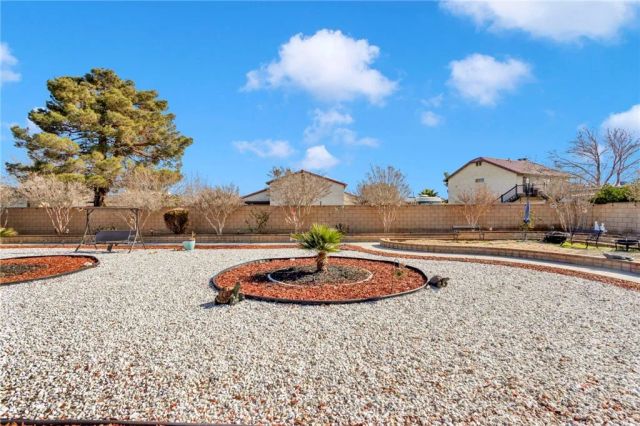 11679 Winterhawk Way, Apple Valley, CA 92308