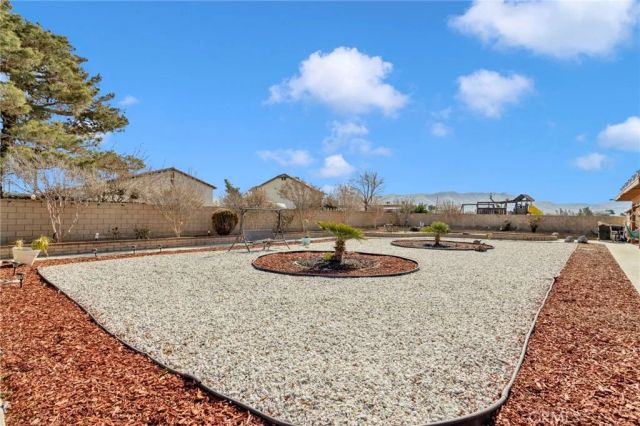 11679 Winterhawk Way, Apple Valley, CA 92308