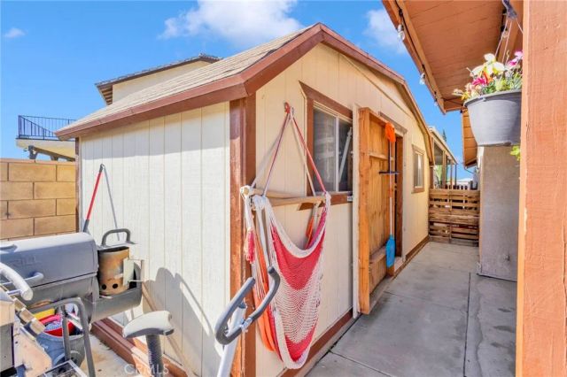 11679 Winterhawk Way, Apple Valley, CA 92308