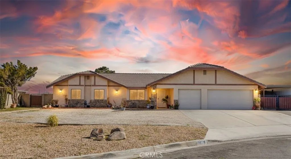 11679 Winterhawk Way, Apple Valley, CA 92308