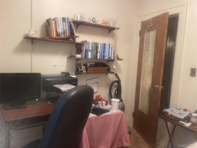 22 Eton Street, Valley Stream, NY 11581