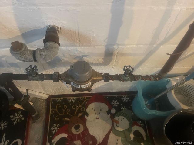 22 Eton Street, Valley Stream, NY 11581