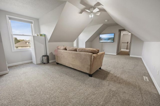 2512 Walden Way, Saint Cloud, MN 56301