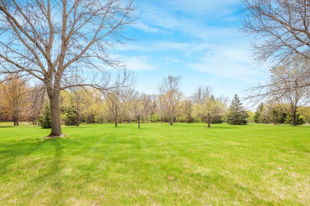 2512 Walden Way, Saint Cloud, MN 56301