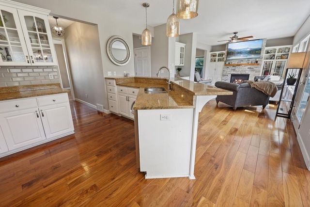2512 Walden Way, Saint Cloud, MN 56301