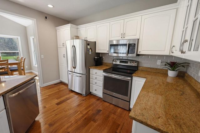 2512 Walden Way, Saint Cloud, MN 56301