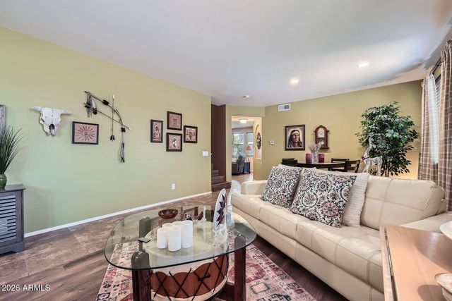 2323 W ALICIA Drive, Phoenix, AZ 85041