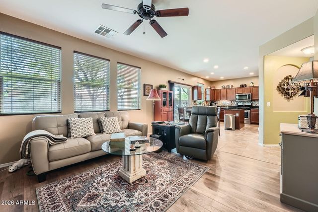 2323 W ALICIA Drive, Phoenix, AZ 85041