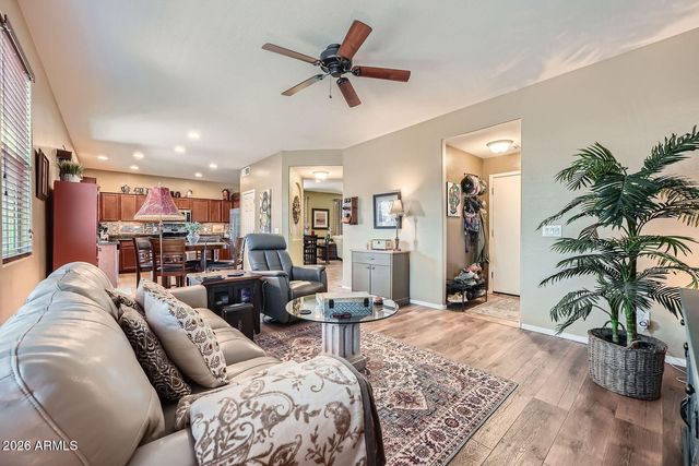 2323 W ALICIA Drive, Phoenix, AZ 85041