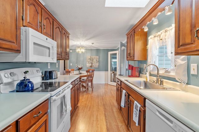 18 Lilac Court, Raymond, NH 03077