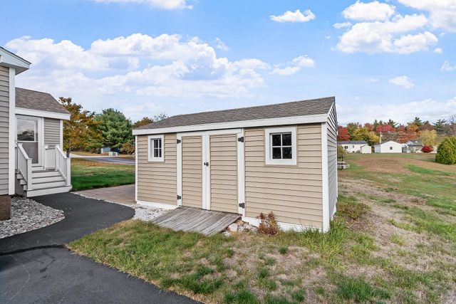 18 Lilac Court, Raymond, NH 03077