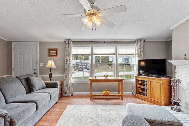 18 Lilac Court, Raymond, NH 03077