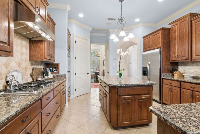 4 Cobham, San Antonio, TX 78218