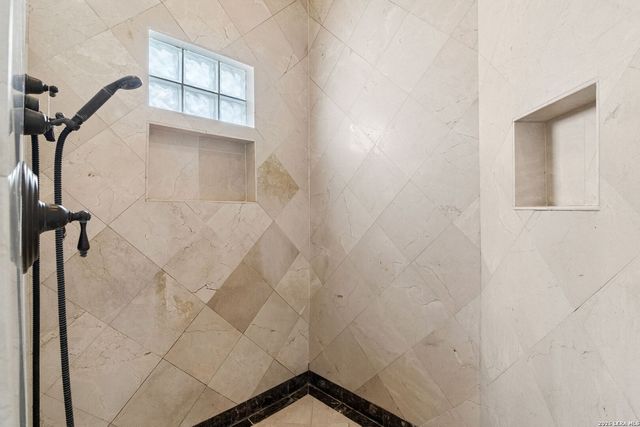 4 Cobham, San Antonio, TX 78218