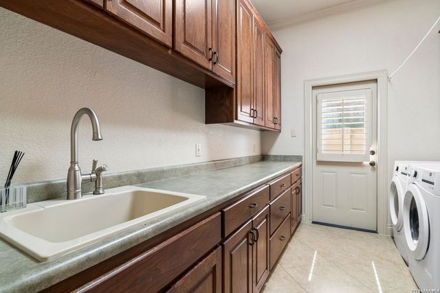 4 Cobham, San Antonio, TX 78218