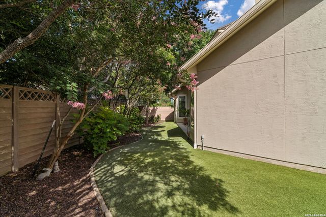 4 Cobham, San Antonio, TX 78218