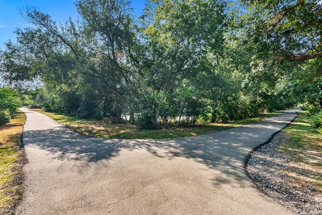 4 Cobham, San Antonio, TX 78218