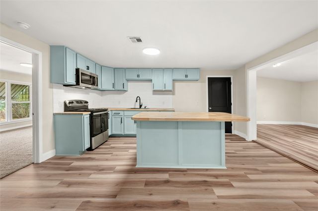 11101 China Spring Road, Waco, TX 76708