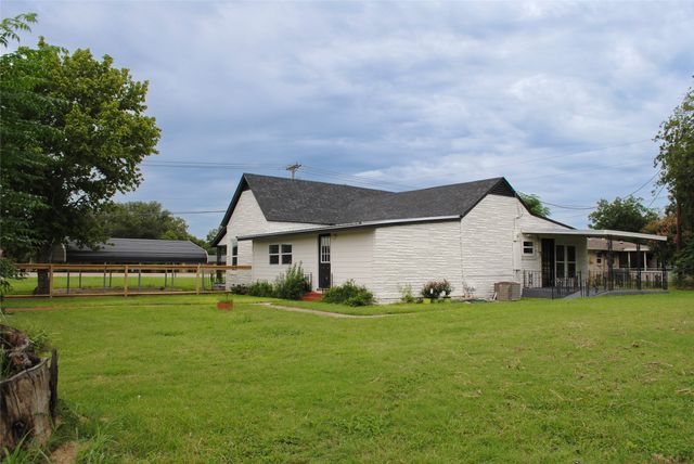 11101 China Spring Road, Waco, TX 76708