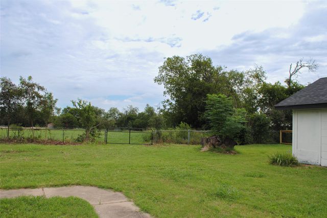 11101 China Spring Road, Waco, TX 76708