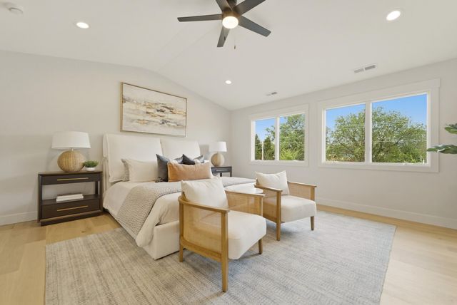 8450 W 105th Avenue, St. John, IN 46373