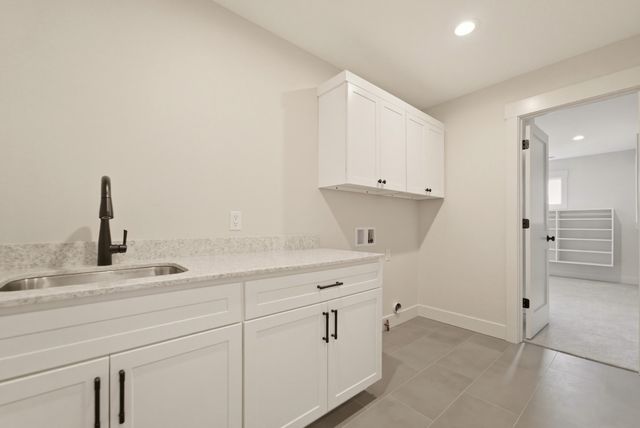 8450 W 105th Avenue, St. John, IN 46373