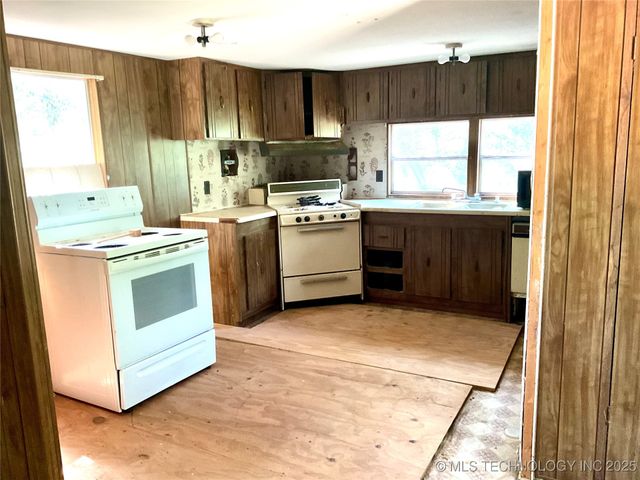 8108 Taylor Creek Road, Kingston, OK 73439