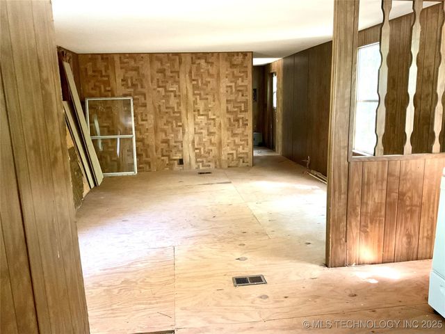 8108 Taylor Creek Road, Kingston, OK 73439