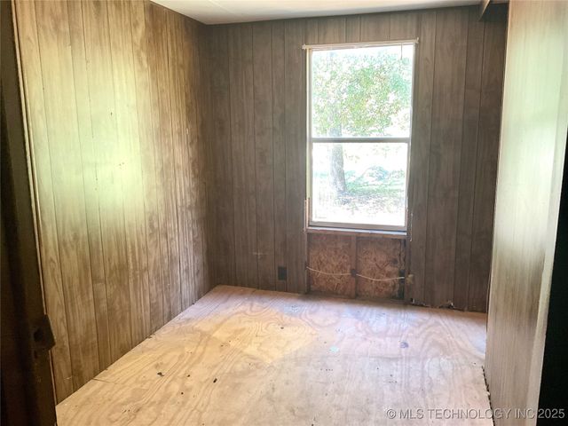 8108 Taylor Creek Road, Kingston, OK 73439