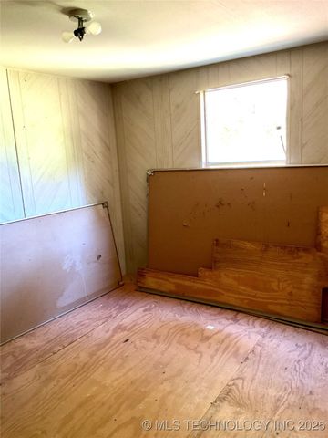 8108 Taylor Creek Road, Kingston, OK 73439