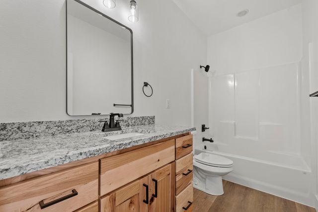 32 Bocote Drive 28, Reeds Spring, MO 65737