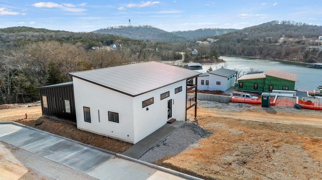 32 Bocote Drive 28, Reeds Spring, MO 65737